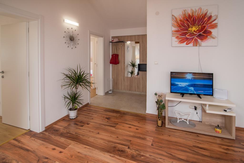 Apartman Marinko คิร์ก ภายนอก รูปภาพ
