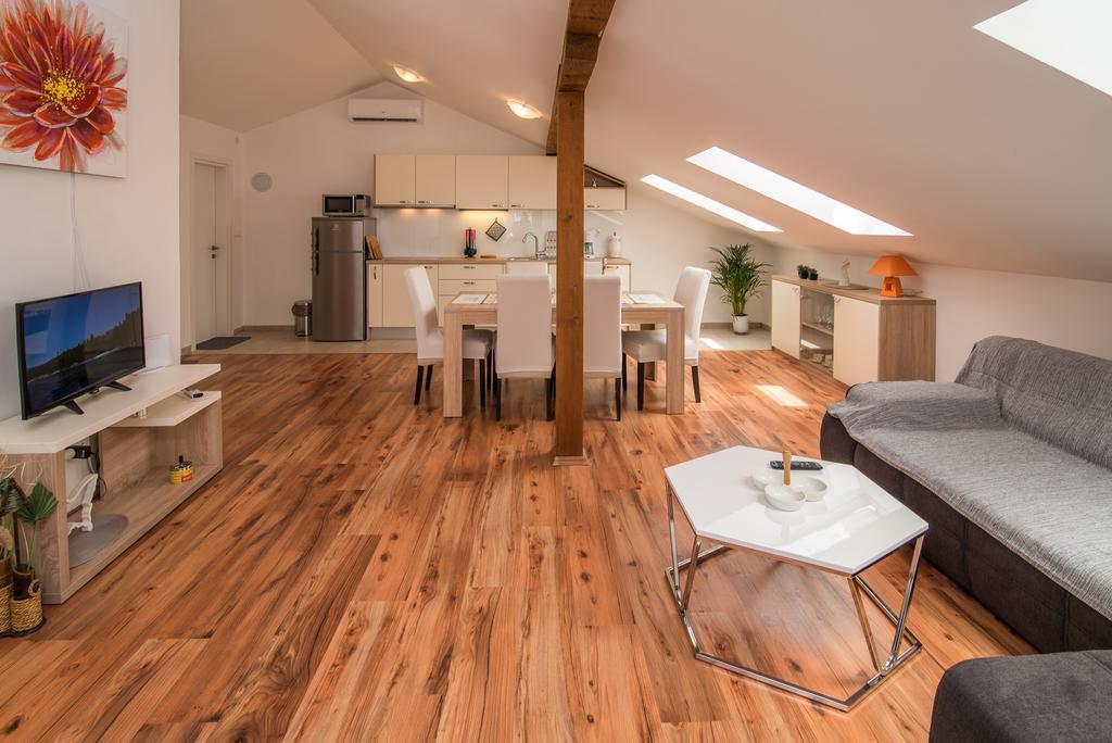 Apartman Marinko คิร์ก ภายนอก รูปภาพ